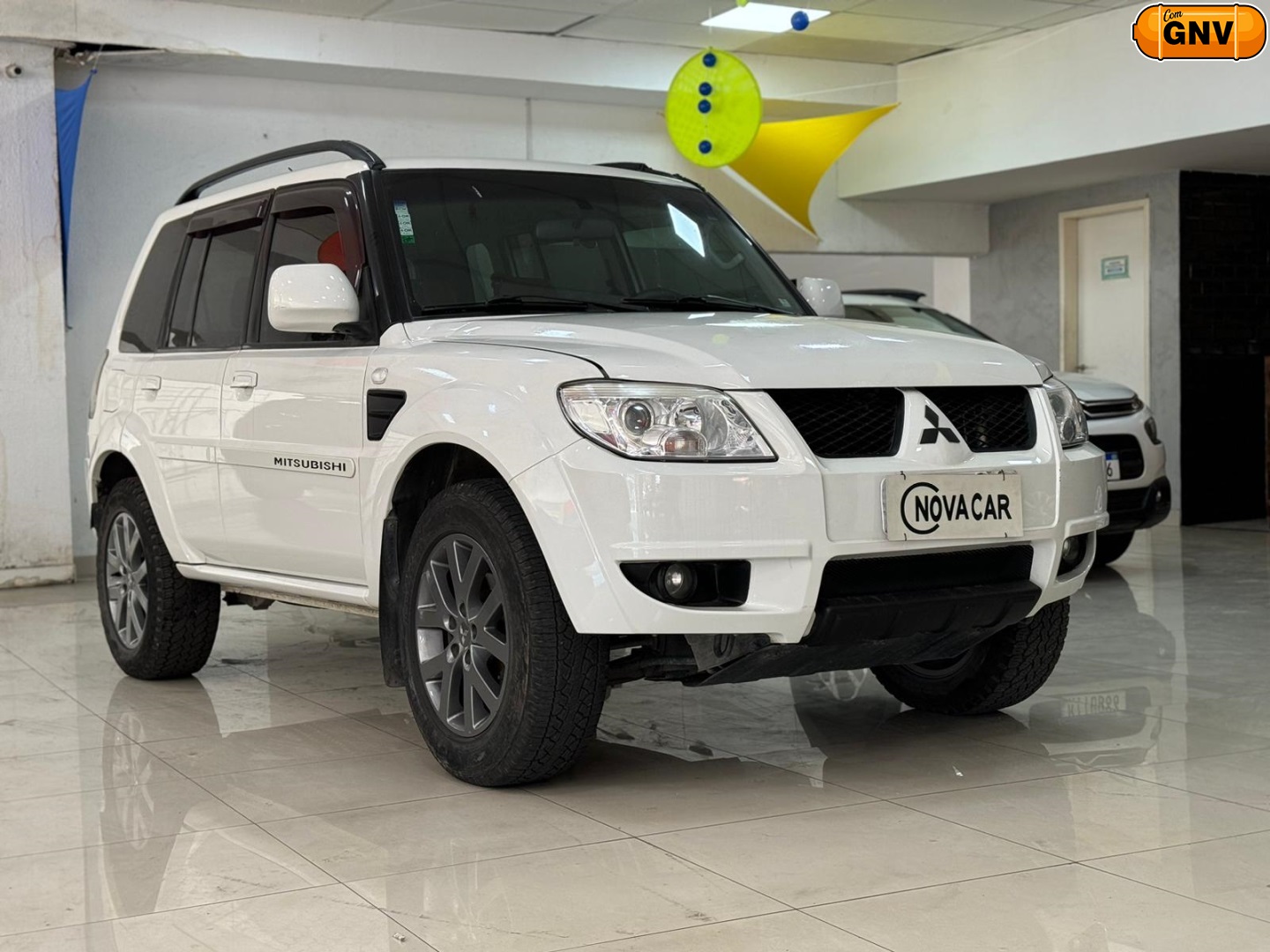 MITSUBISHI PAJERO TR4 2.0 4X2 16V 140CV FLEX 4P AUTOMÁTICO