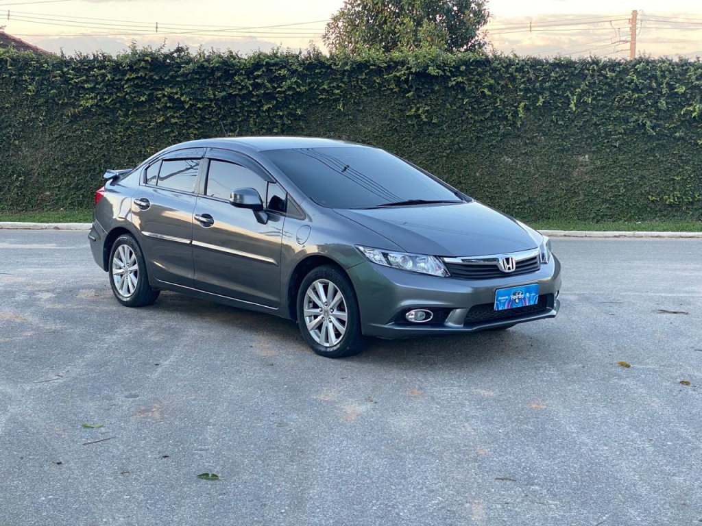 HONDA CIVIC 1.8 LXS 16V FLEX 4P MANUAL