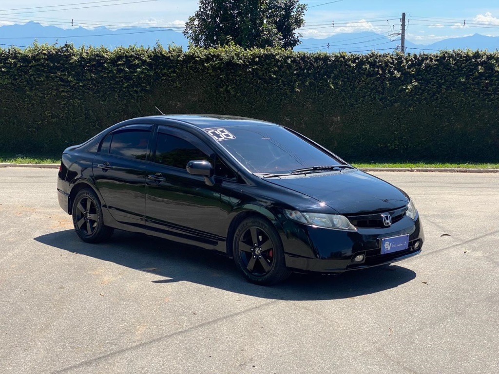 HONDA CIVIC 1.8 LXS 16V FLEX 4P AUTOMÁTICO