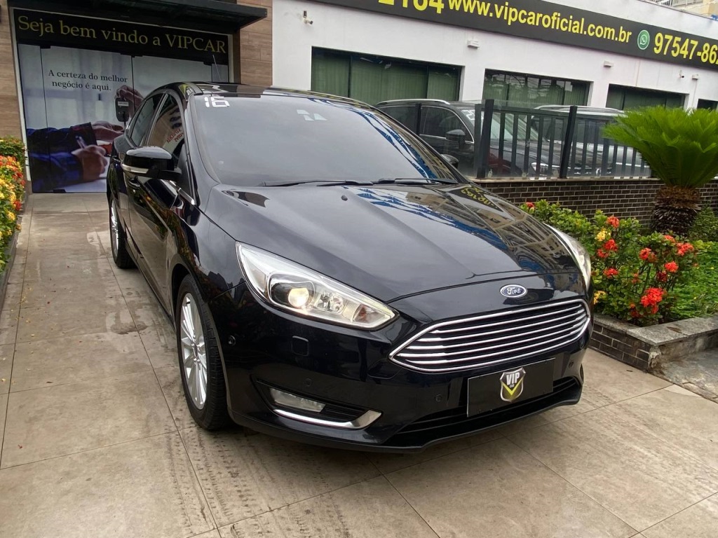 FORD FOCUS 2.0 TITANIUM FASTBACK 16V FLEX 4P POWERSHIFT