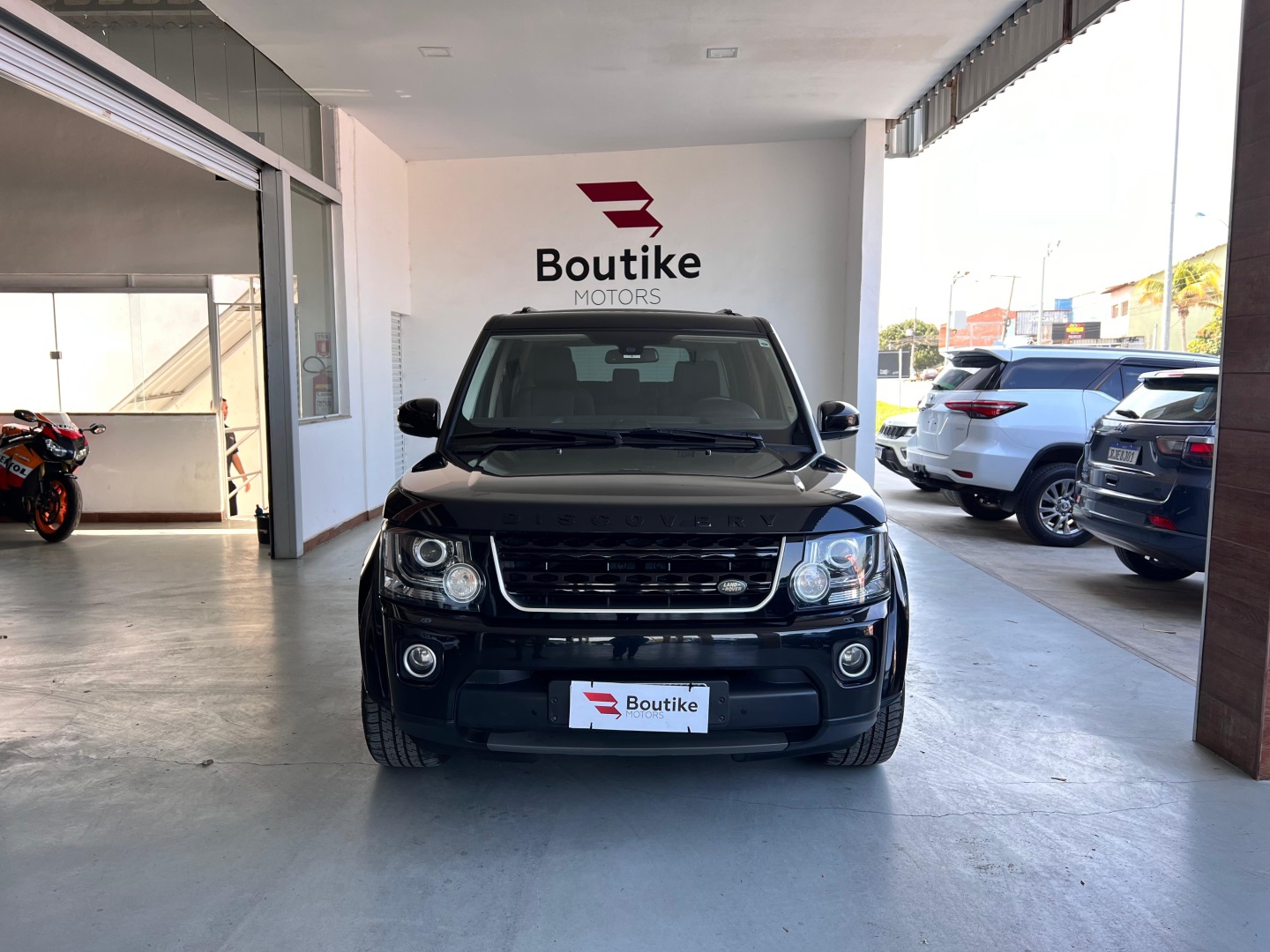 LAND ROVER DISCOVERY 4 3.0 SE 4X4 V6 24V SDV6 DIESEL 4P AUTOMÁTICO