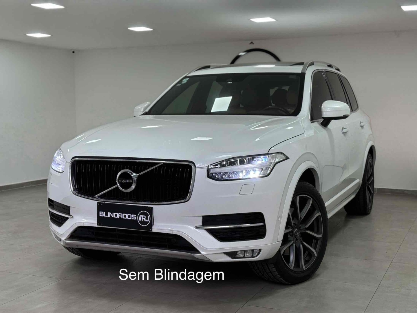 VOLVO XC90 2.0 D5 DIESEL MOMENTUM AWD GEARTRONIC