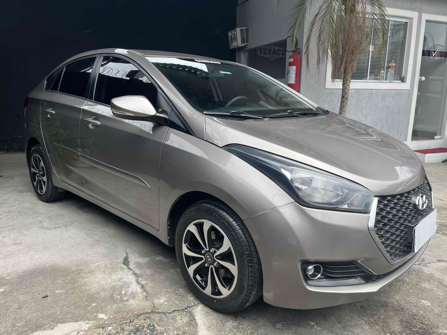 HYUNDAI HB20S 1.0 COMFORT PLUS 12V FLEX 4P MANUAL