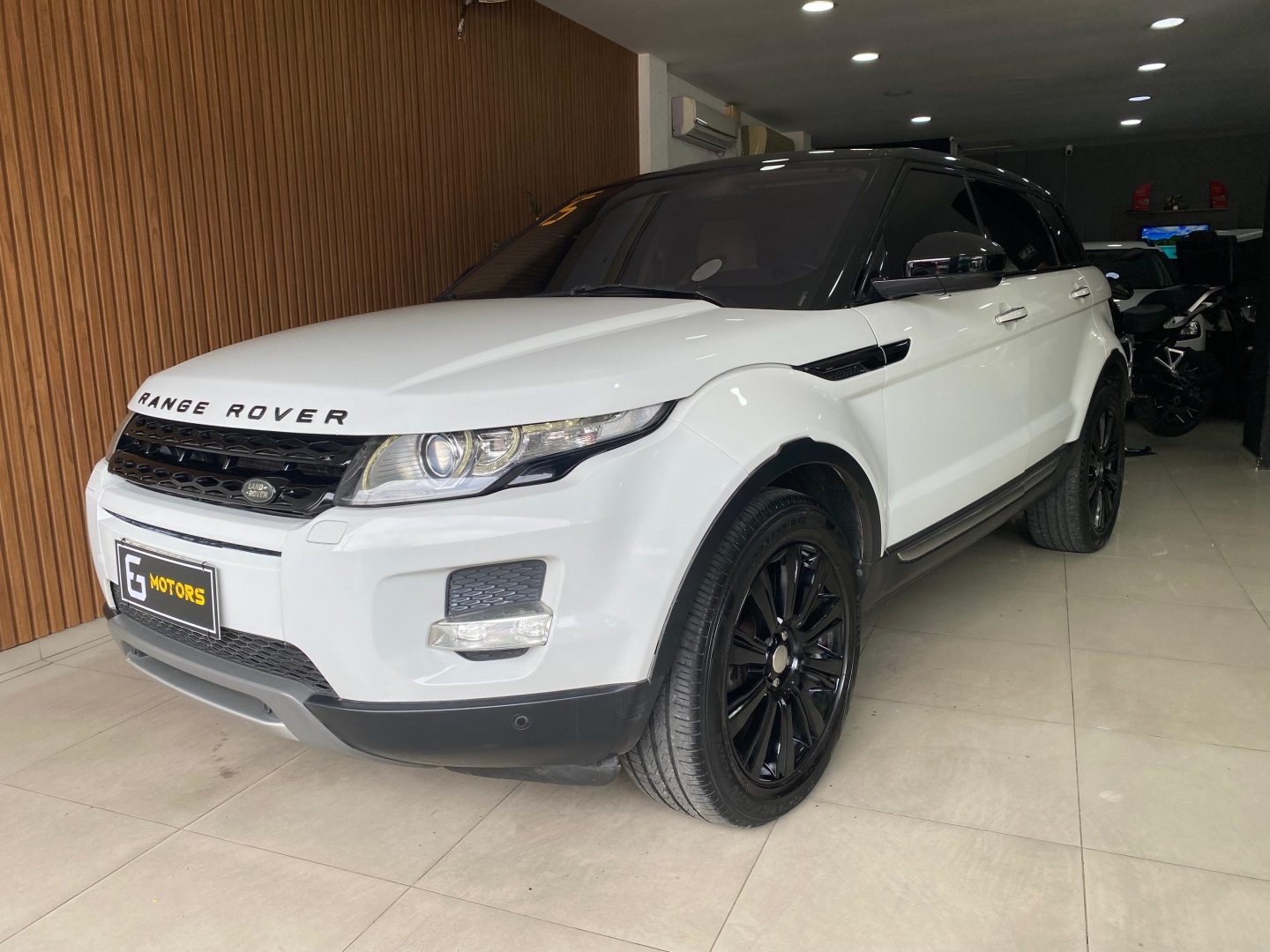 LAND ROVER RANGE ROVER EVOQUE 2.2 SDA PRESTIGE 4X4 16V DIESEL 4P AUTOMÁTICO