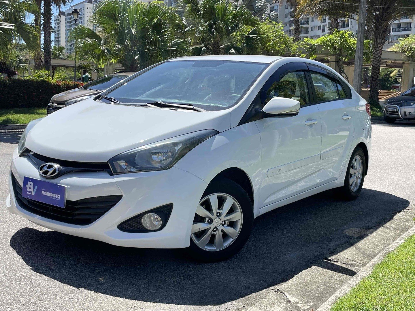 HYUNDAI HB20S 1.6 COMFORT PLUS 16V FLEX 4P AUTOMÁTICO