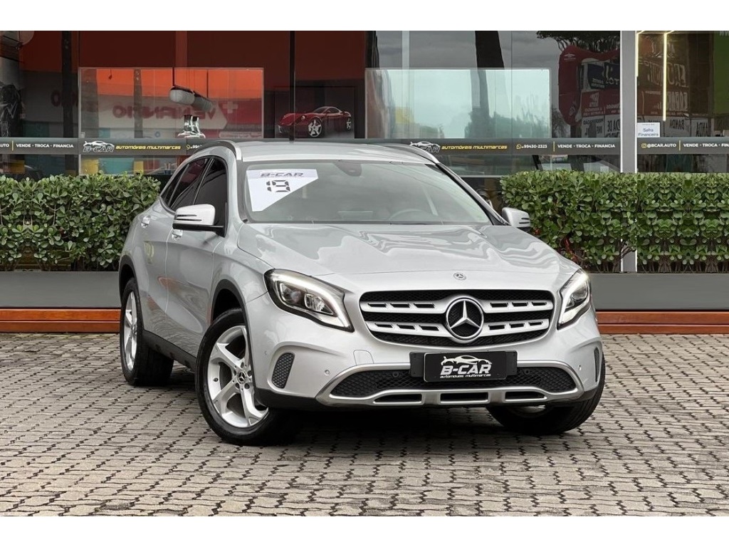 MERCEDES-BENZ GLA 200 1.6 CGI FLEX ADVANCE 7G-DCT