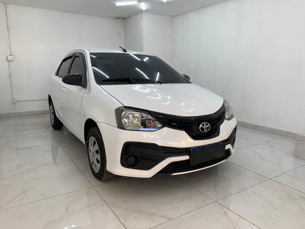 TOYOTA ETIOS 1.5 X PLUS SEDAN 16V FLEX 4P AUTOMÁTICO