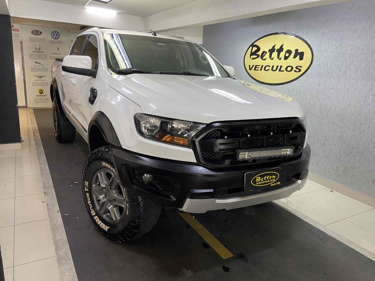 FORD RANGER 2.2 XLS 4X4 CD 16V DIESEL 4P AUTOMÁTICO