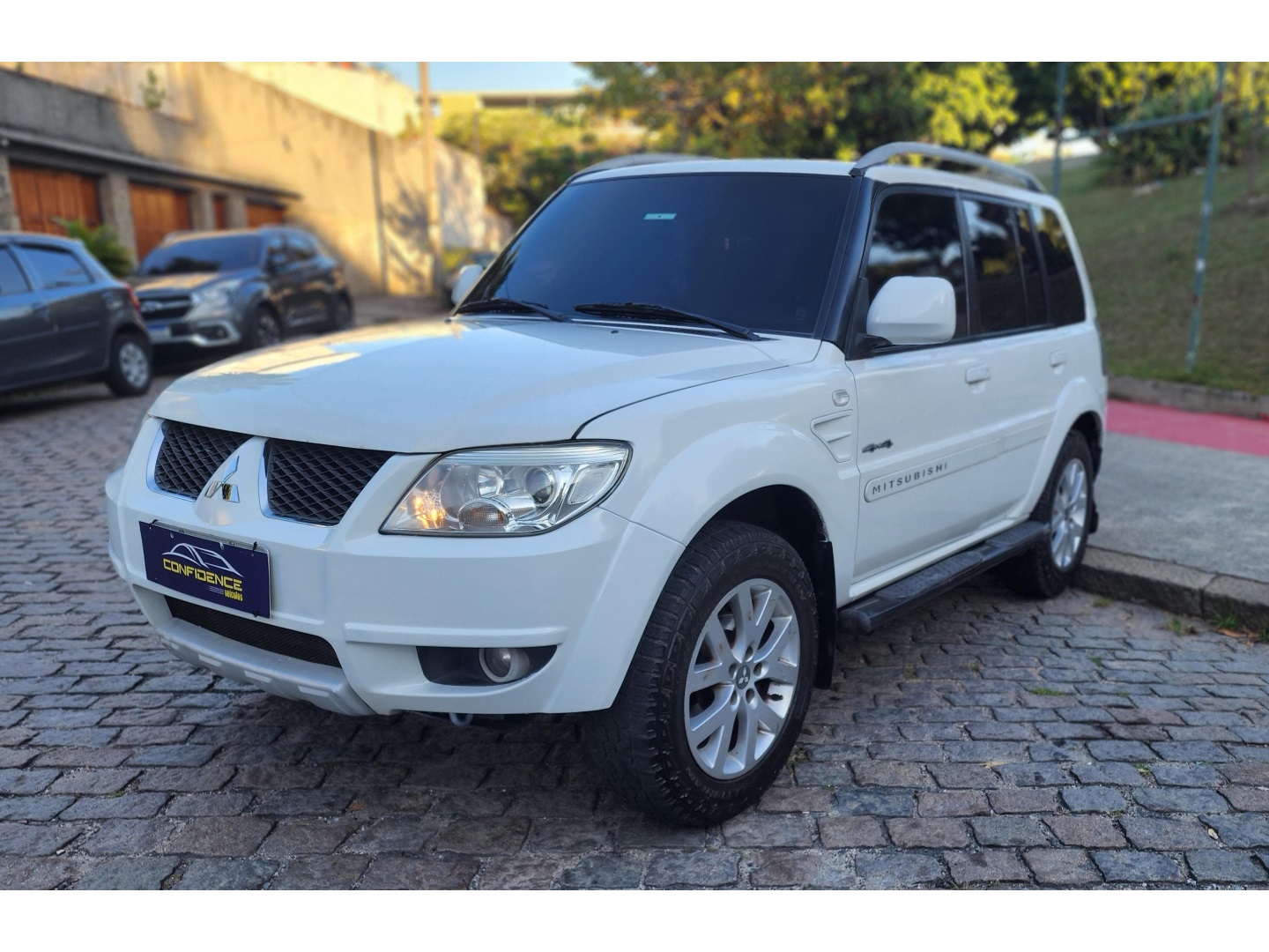 MITSUBISHI PAJERO TR4 2.0 4X4 16V 140CV FLEX 4P AUTOMÁTICO