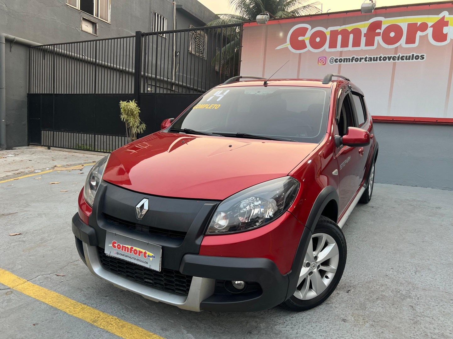 RENAULT SANDERO 1.6 STEPWAY 16V FLEX 4P AUTOMÁTICO