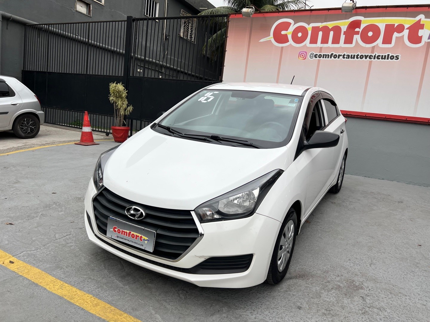 HYUNDAI HB20 1.0 COMFORT 12V FLEX 4P MANUAL