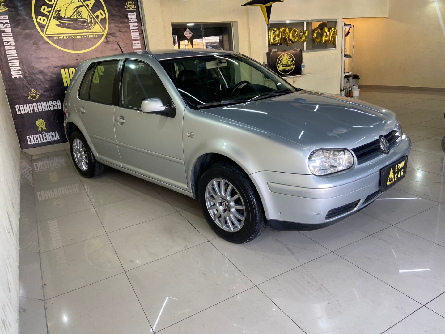 VOLKSWAGEN GOLF 2.0 MI PLUS 8V GASOLINA 4P MANUAL