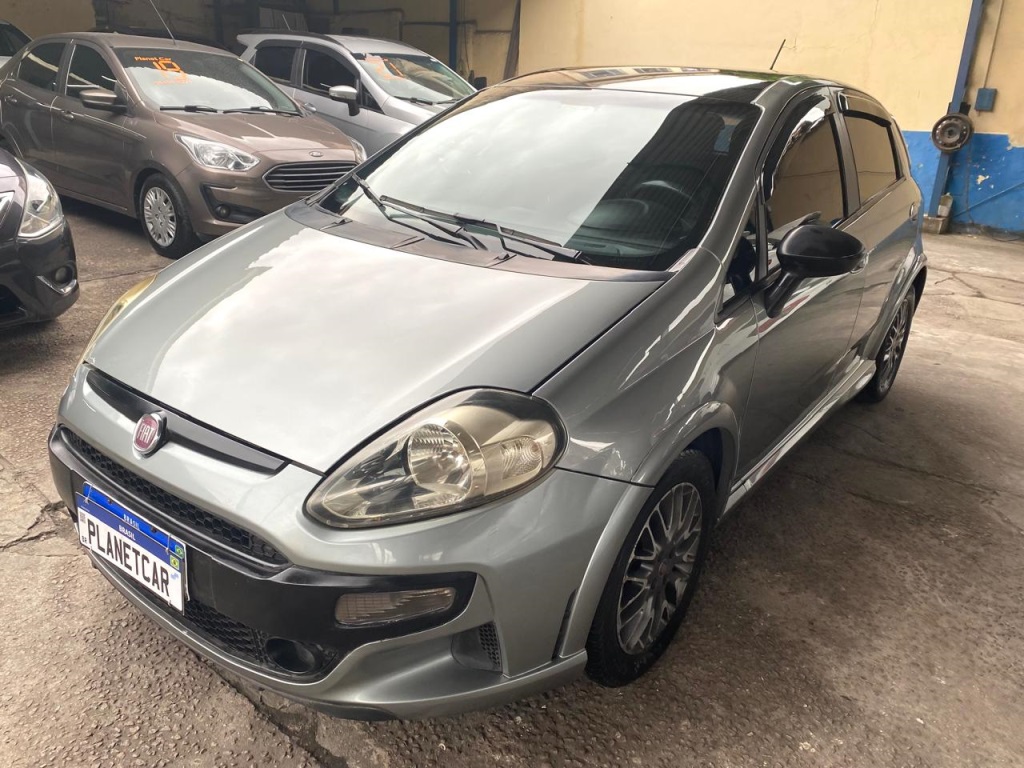 FIAT PUNTO 1.8 BLACKMOTION 16V FLEX 4P MANUAL