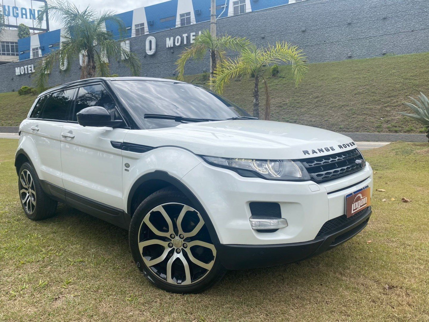 LAND ROVER RANGE ROVER EVOQUE 2.0 PRESTIGE 4WD 16V GASOLINA 4P AUTOMÁTICO