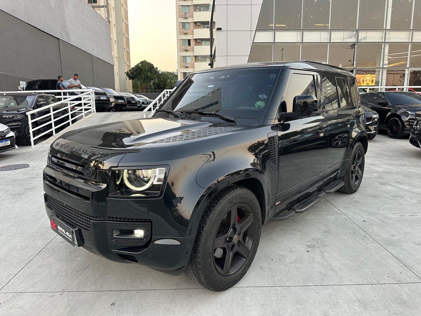 LAND ROVER DEFENDER 2.0 P300 GASOLINA 110 SE AWD AUTOMÁTICO