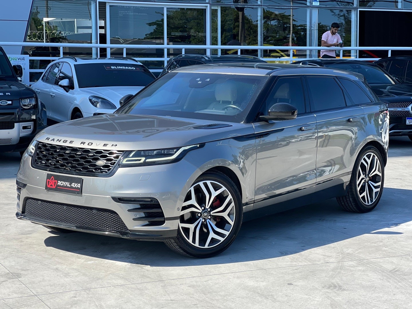 LAND ROVER RANGE ROVER VELAR 2.0 P300 GASOLINA R-DYNAMIC SE AUTOMÁTICO