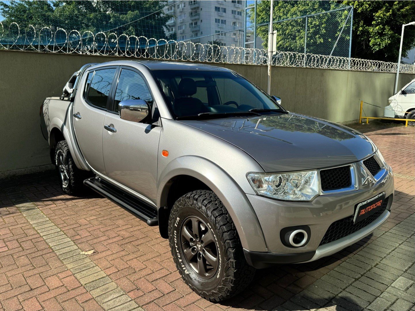 MITSUBISHI L200 TRITON 3.2 HPE 4X4 CD 16V TURBO INTERCOOLER DIESEL 4P AUTOMÁTICO