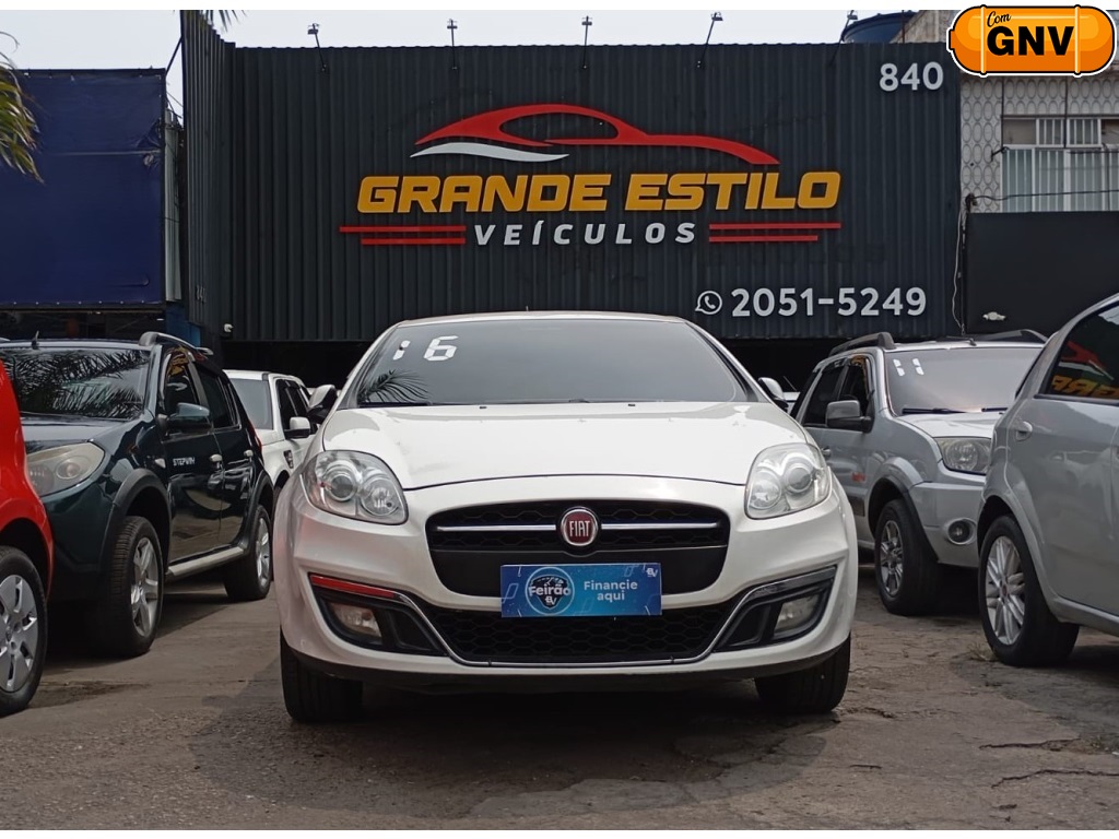 FIAT BRAVO 1.8 ESSENCE 16V FLEX 4P AUTOMATIZADO