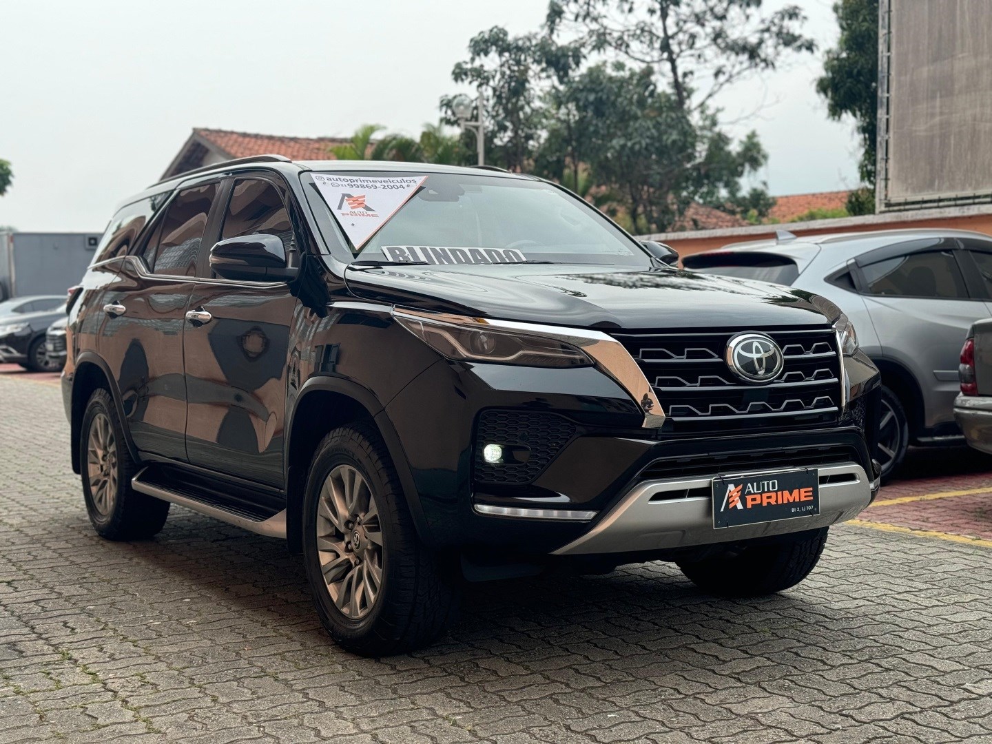 TOYOTA HILUX SW4 2.8 D-4D TURBO DIESEL SRX 7L 4X4 AUTOMÁTICO