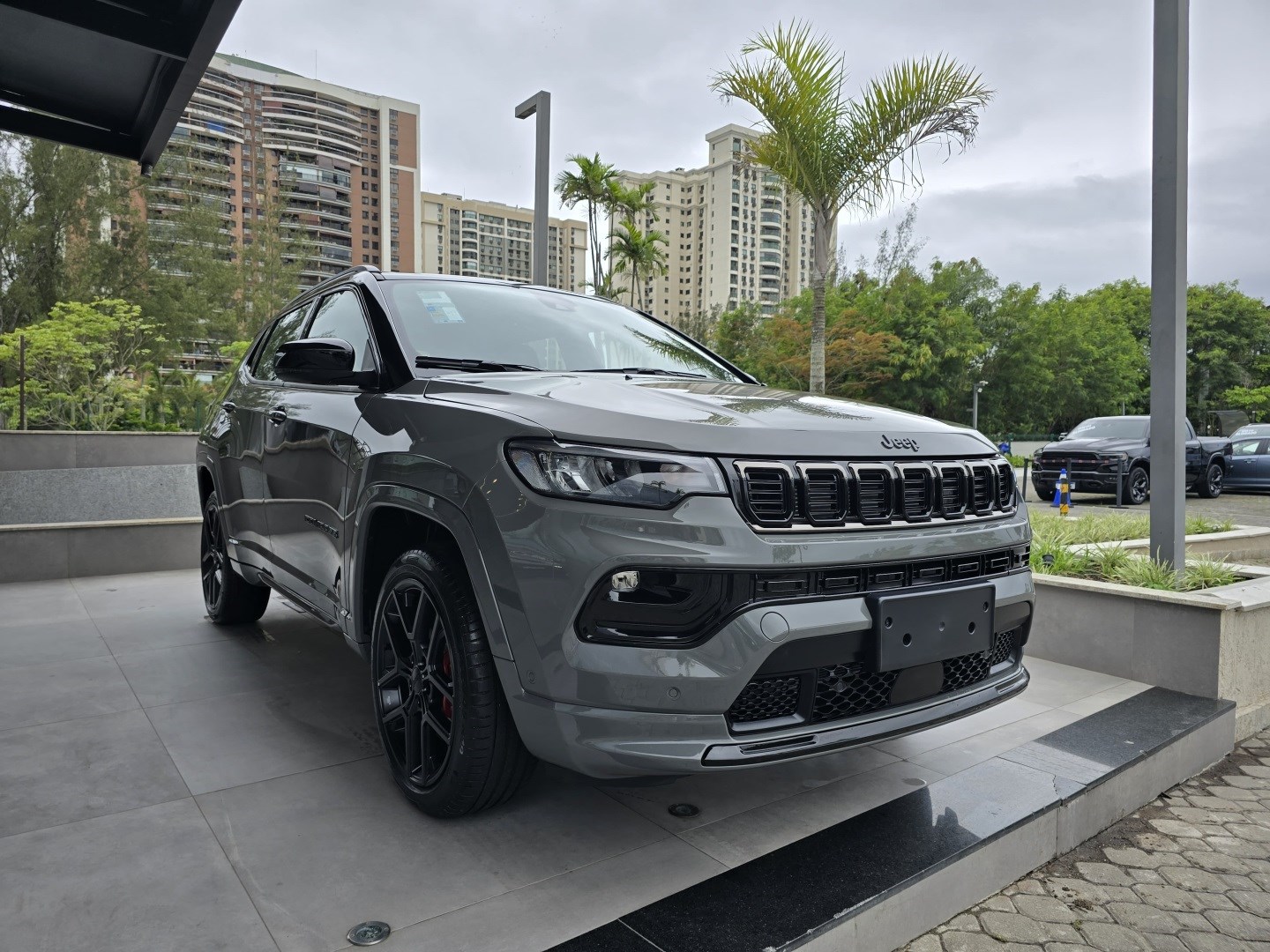 JEEP COMPASS 2.0 HURRICANE 4 TURBO GASOLINA BLACKHAWK AT9