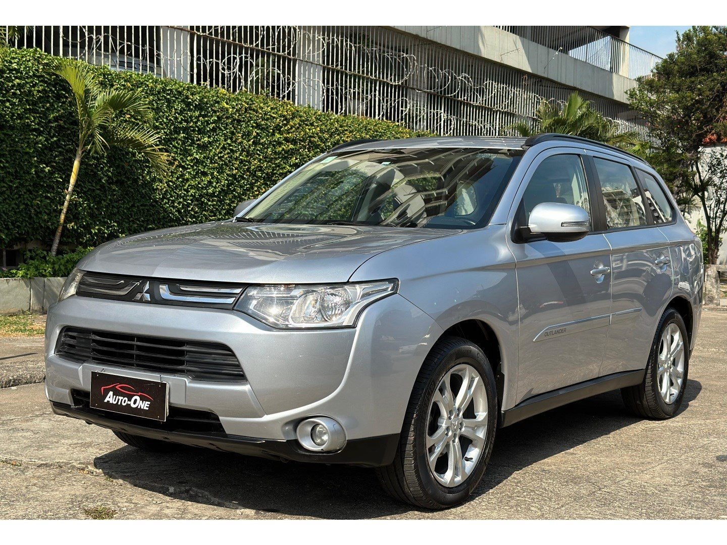 MITSUBISHI OUTLANDER 2.0 16V GASOLINA 4P AUTOMÁTICO