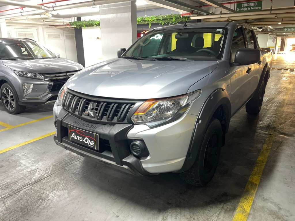 MITSUBISHI L200 TRITON 2.4 16V TURBO DIESEL OUTDOOR GLX CD 4X4 MANUAL