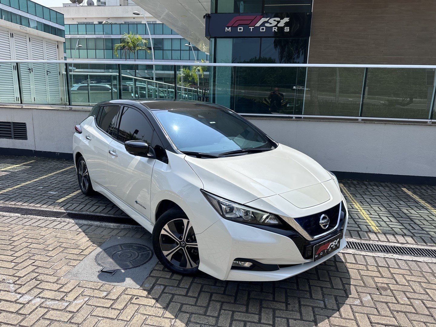 NISSAN LEAF B12P 40 ELÉTRICO