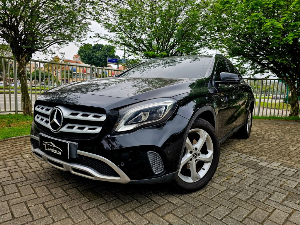 MERCEDES-BENZ GLA 200 1.6 CGI FLEX ADVANCE 7G-DCT