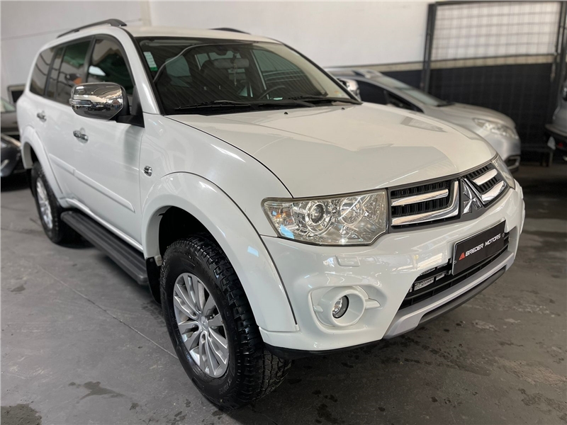 MITSUBISHI PAJERO 3.2 HPE 4X4 7 LUGARES 16V TURBO INTERCOOLER DIESEL 4P AUTOMÁTICO