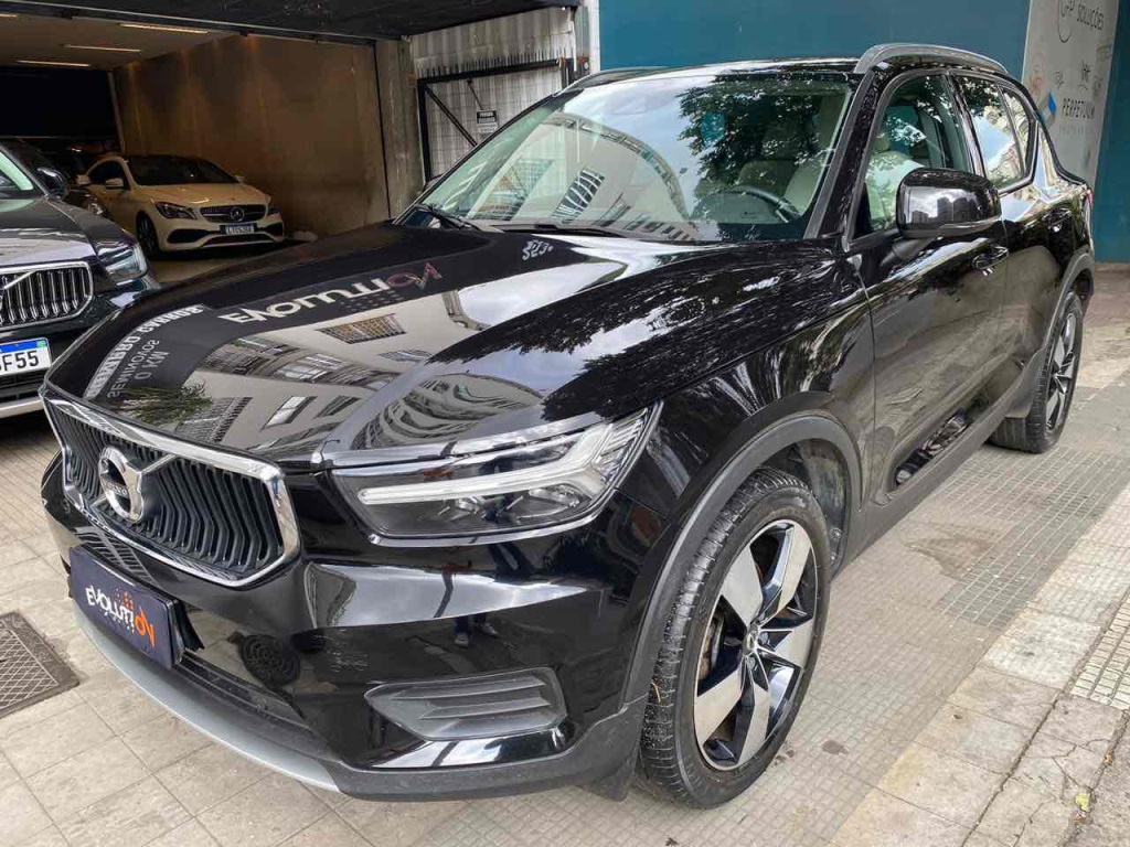 VOLVO XC40 2.0 T5 GASOLINA MOMENTUM AWD GEARTRONIC