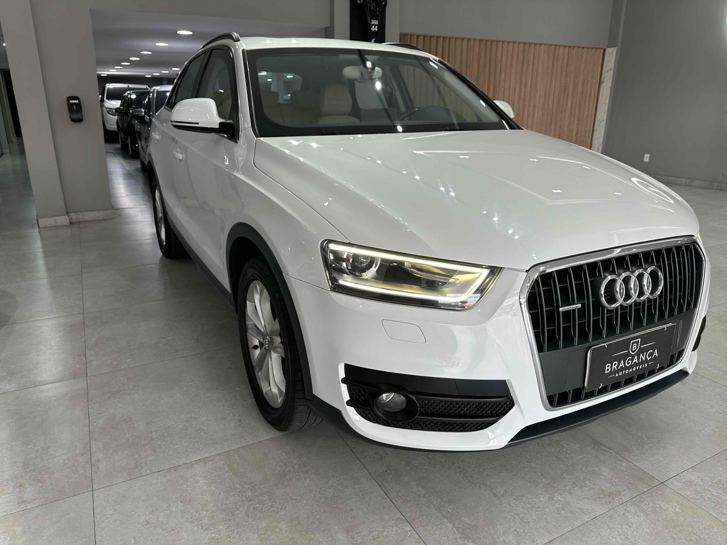 AUDI Q3 2.0 TFSI AMBITION QUATTRO 4P GASOLINA S TRONIC