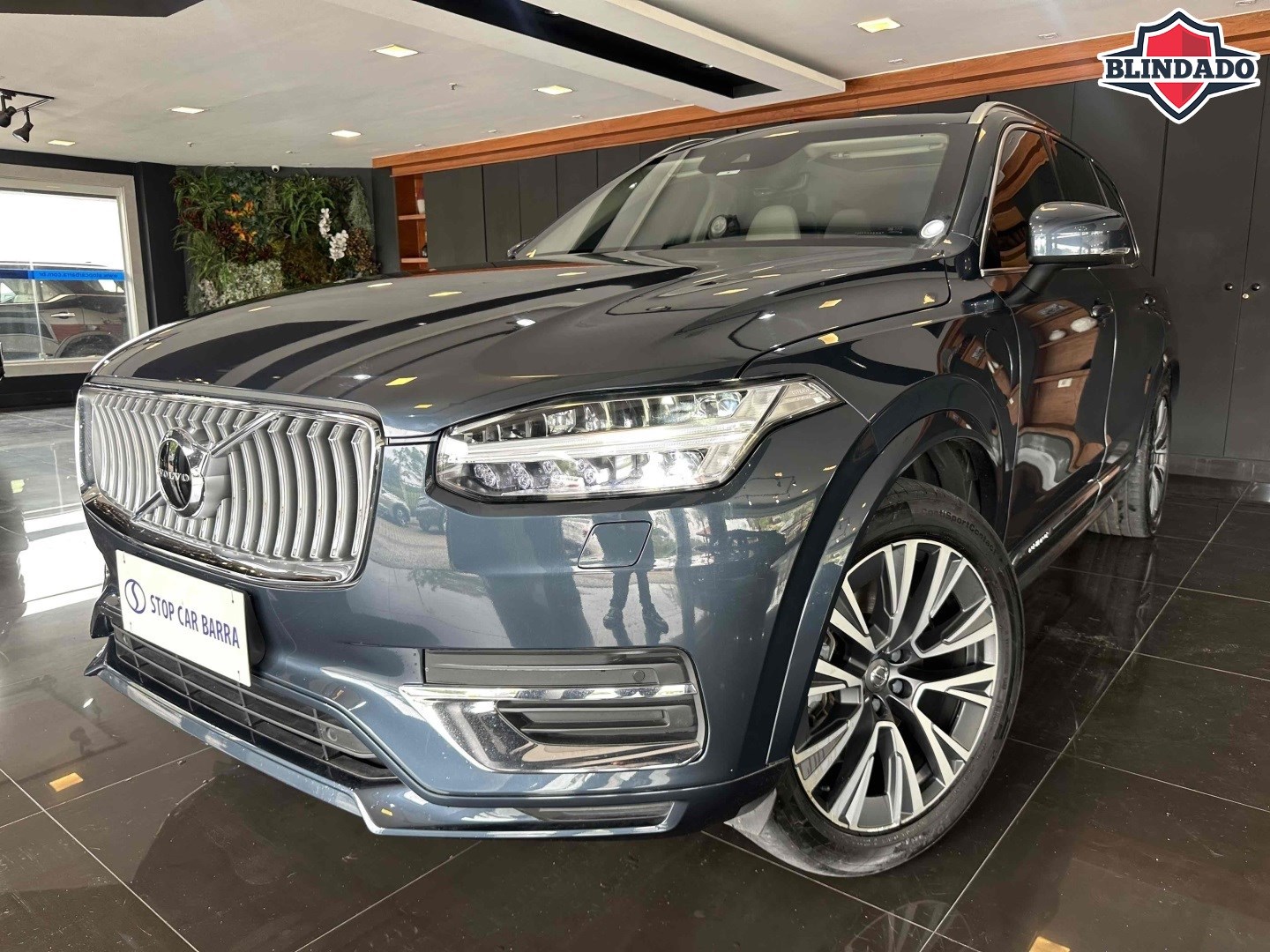 VOLVO XC90 2.0 T8 HYBRID MOMENTUM AWD GEARTRONIC