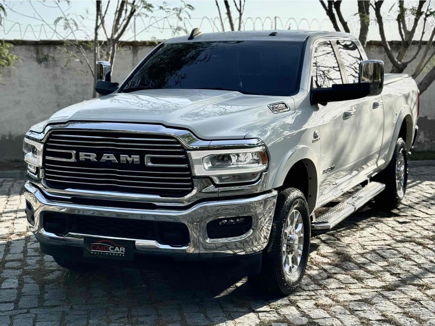 RAM 2500 6.7 I6 TURBO DIESEL LARAMIE CD 4X4 AUTOMÁTICO