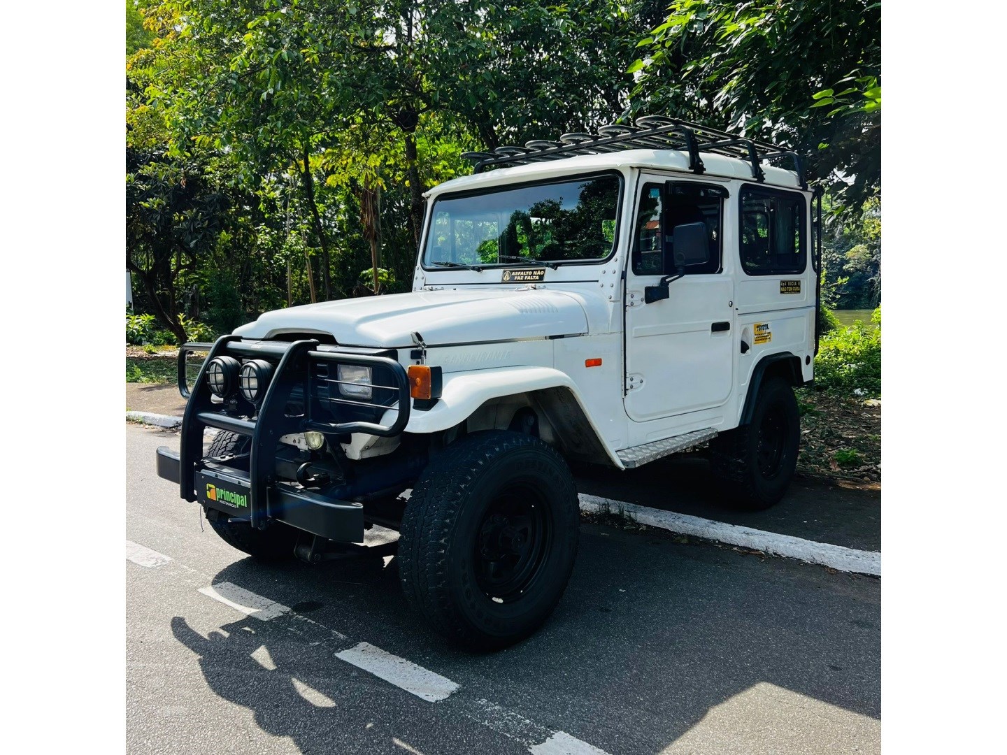 TOYOTA BANDEIRANTE 3.7 BJ50LV 4X4 TETO RIGIDO DIESEL 2P MANUAL