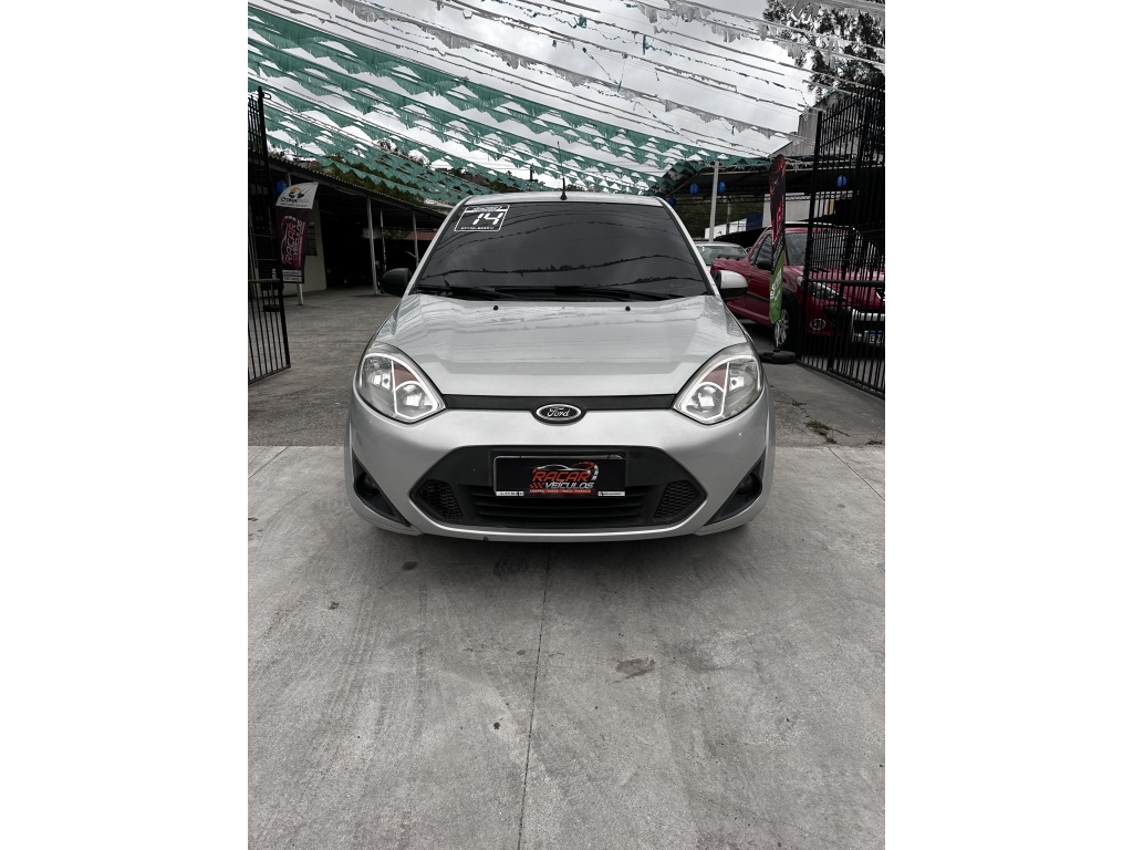 FORD FIESTA 1.6 ROCAM SEDAN 8V FLEX 4P MANUAL