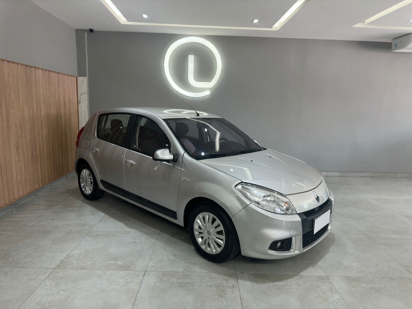 RENAULT SANDERO 1.6 PRIVILÉGE 16V FLEX 4P AUTOMÁTICO