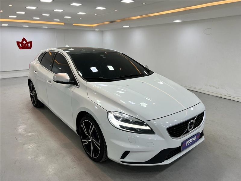 VOLVO V40 2.0 T5 R-DESIGN GASOLINA 4P AUTOMÁTICO