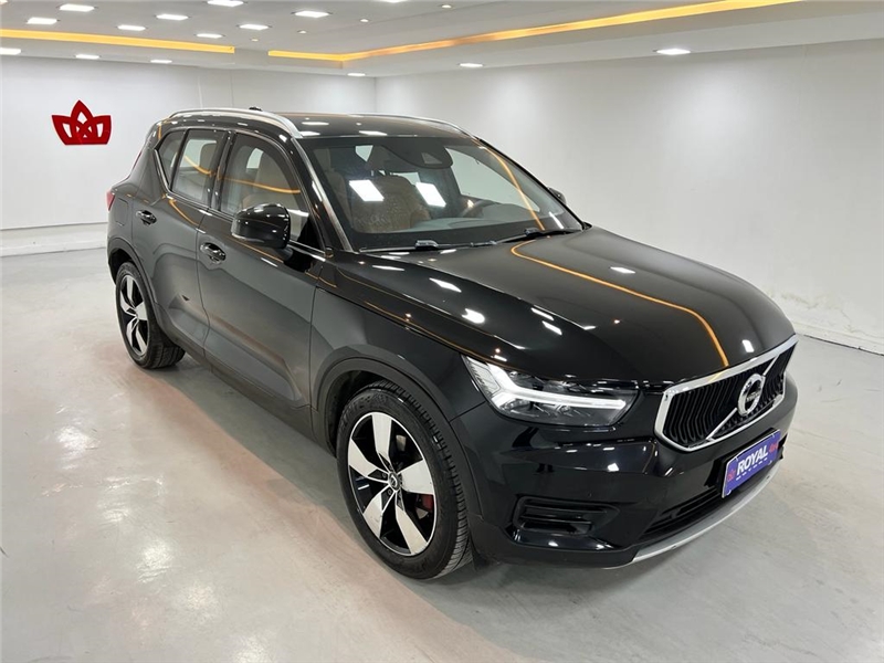 VOLVO XC40 2.0 T4 GASOLINA MOMENTUM GEARTRONIC